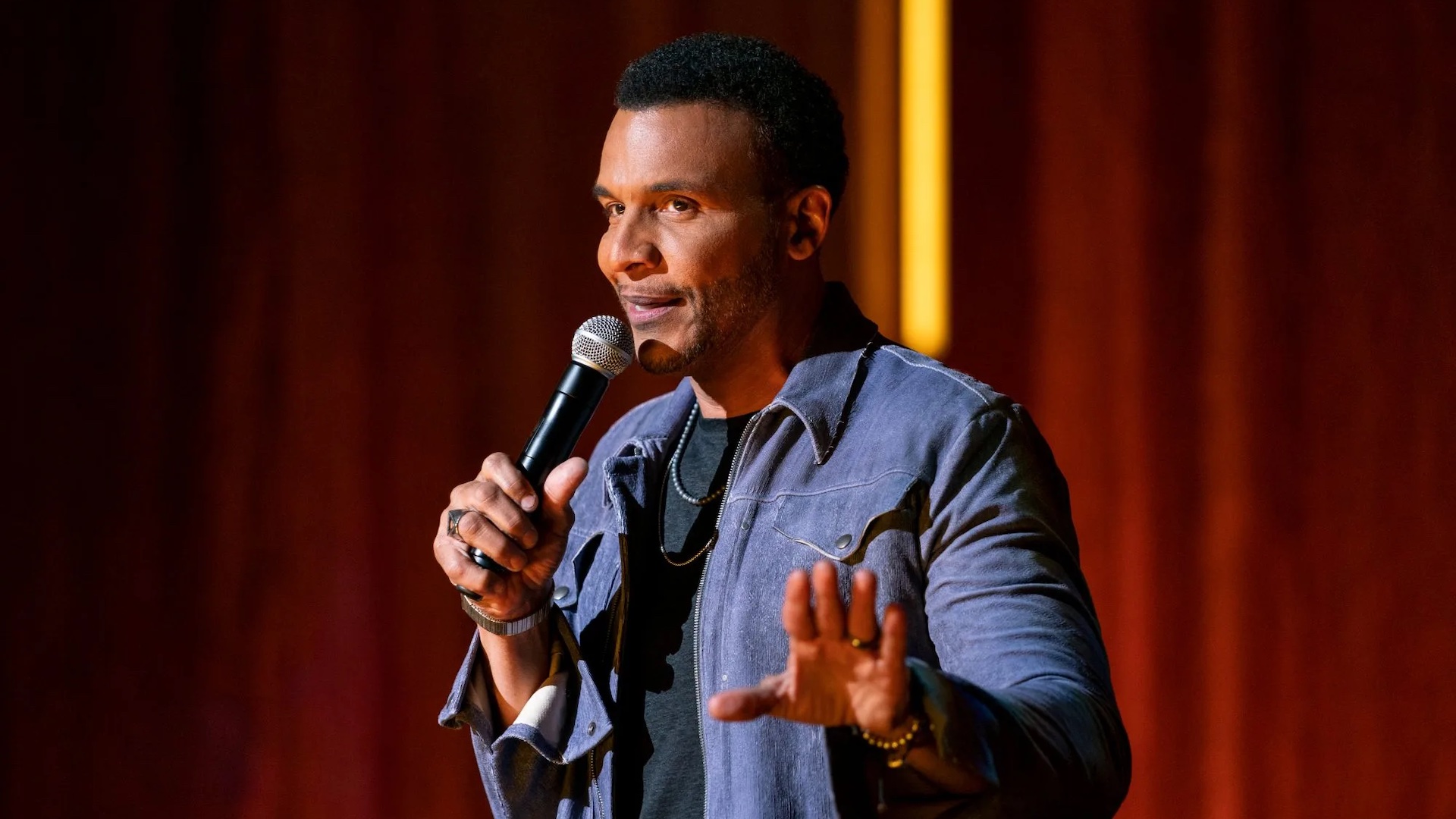 David A. Arnold s’ajoute aux personnalités décédées cette année - Buzznews