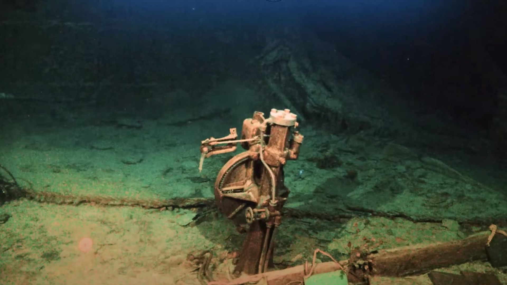oceangate-le-submersible-a-implos-buzznews